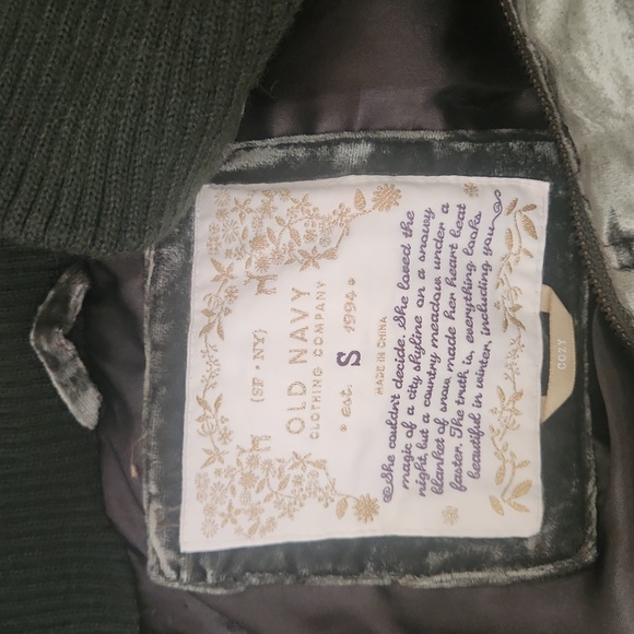 Old Navy Vintage Velvet Fur Trim Hooded Vest - Picture 11 of 11